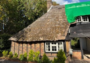 Property for Auction in Sussex & Hampshire - Toat Cottage, Toat Lane, Pulborough, West Sussex, RH20 1BZ
