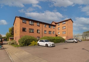 Property for Auction in London - Flat 26 Rowallan Court, Cumberland Place, Lewisham, London, SE6 1LB