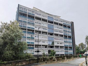Property for Auction in Coventry & Warwickshire - Flat 9, Spon Gate House, Upper Spon Street, Coventry, West Midlands CV1 3GW