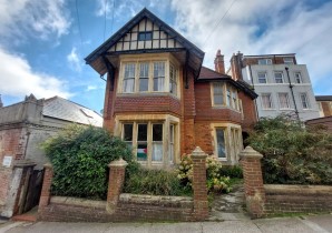 Property for Auction in Sussex & Hampshire - Flat 4, 1A West Hill Road, St Leonards-on-Sea, East Sussex, TN38 0NA