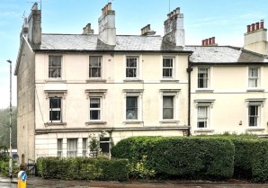 Property for Auction in London - Flat 3, 1 Nevill Terrace, Tunbridge Wells, Kent, TN2 5QY