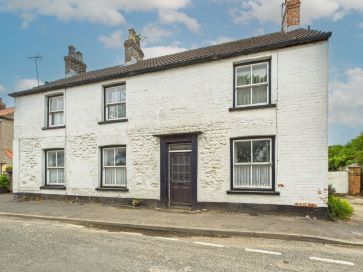 Property for Auction in Hull & East Yorkshire - Holme Field House, Front Street, Burton Fleming, East Yorkshire, YO25 3PR