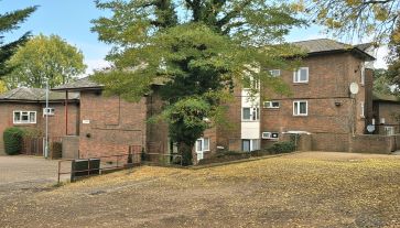 Property for Auction in Bedfordshire and Buckinghamshire - 11 Truncalls, Sutherland Place, Luton, Bedfordshire LU1 3SZ