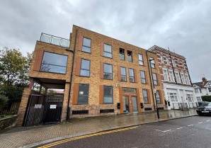 Property for Auction in London - Flat 2 Spring Apartments, 40 Nightingale Lane, Hornsey, London, N8 7QU