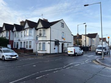 Property for Auction in East Anglia - 183a Ramuz Drive, Westcliff-on-Sea, Southend-on-Sea, Essex SS0 9JN