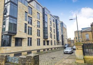 Property for Auction in London - 107 The Gatehaus, Leeds Road, Bradford, West Yorkshire, BD1 5BQ