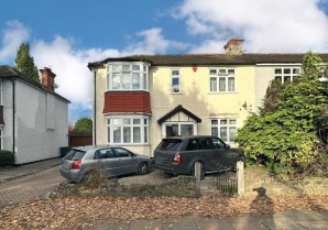 Property for Auction in London - 140 Farnaby Road, Bromley, Kent, BR1 4BW