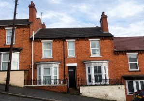 Property for Auction in London - 32 Laceby Street, Lincoln, Lincolnshire, LN2 5NF