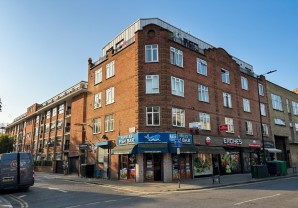 Property for Auction in London - Flat 33 Classic Mansions, Well Street, Hackney, London, E9 7QH