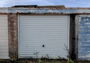 Property for Auction in London - Garage at 7 Wordsworth Road, Thatcham, Berkshire, RG18 3FP
