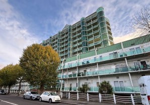 Property for Auction in London - Flat 902 Tower Point, 52 Sydney Road, Enfield, Middlesex, EN2 6SY