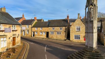 Property for Auction in Northamptonshire - 4 West Street, Geddington, Kettering, Northamptonshire NN14 1BD