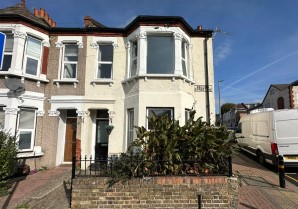 Property for Auction in London - Ground Floor Flat, 43 Kellino Street, Tooting, London, SW17 8SY