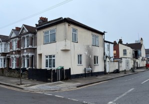 Property for Auction in London - 80B Seymour Avenue, Tottenham, London, N17 9ED