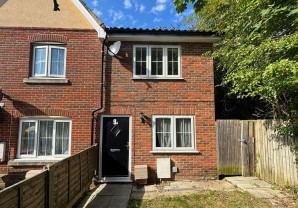 Property for Auction in London - 9A Ross Close, Northolt, Middlesex, UB5 4GZ