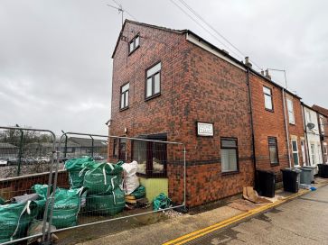 Property for Auction in East Anglia - 4 Railway Terrace, Grantham, Lincolnshire NG31 6NB