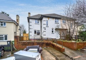 Property for Auction in London - 30 Jubilee Drive North, Kidderminster, Worcestershire, DY11 7JQ