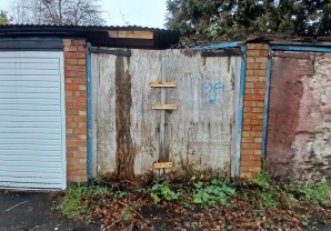 Property for Auction in London - Garage at 19 Mayberry Close, Birmingham, West Midlands, B14 4PX