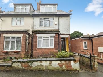 Property for Auction in Coventry & Warwickshire - 39, Park Road, Rugby, Warwickshire CV21 2QU