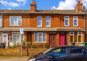 Property for Auction in London - 7 Montague Street, Caversham, Reading, Berkshire, RG4 5AU