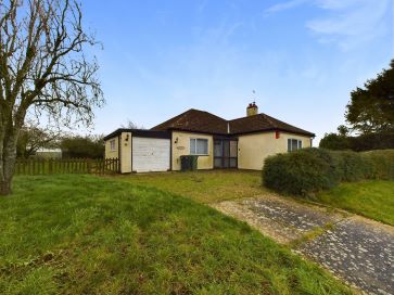 Property for Auction in East Anglia - Meadow Sweet, Rectory Road, Gissing, Diss, Norfolk IP22 5UZ