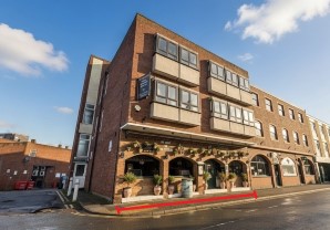 Property for Auction in London - 18-22 Waterloo Terrace, Baker Street, Weybridge, Surrey, KT13 8AU