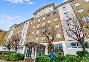 Property for Auction in London - Flat 54 Regatta Point, 38 Kew Bridge Road, Brentford, Middlesex, TW8 0EB