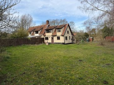 Property for Auction in East Anglia - Appletree Cottage, Hargham Road, Attleborough, Norfolk NR17 1AZ