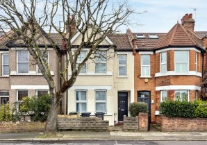 Property for Auction in London - 37A Perth Road, Haringey, London, N22 5PY