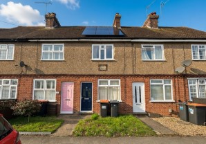 Property for Auction in London - 32 Luton Road, Toddington, Dunstable, Bedfordshire, LU5 6DF