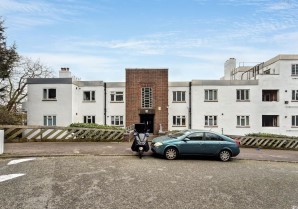 Property for Auction in London - 14 The Woodlands, Crystal Palace, London, SE19 3EQ