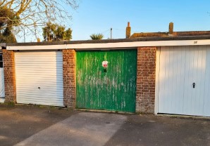 Property for Auction in London - Garage at 25 Elm Tree Close, Selsey, Chichester, West Sussex, PO20 0SQ