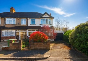 Property for Auction in London - 6 Kingswood Way, Wallington, Surrey, SM6 8PB