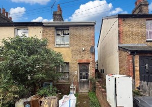 Property for Auction in London - 41 Mount Road, Braintree, Essex, CM7 3JA