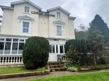 Property for Auction in South West - Flat 3, Lorna Doone, Torwood Gardens Road, Torquay, Devon TQ1 1EQ