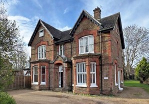 Property for Auction in London - 139E Frenches Road, Redhill, Surrey, RH1 2HZ
