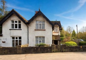 Property for Auction in London - 2 Croham Valley Road, South Croydon, Surrey, CR2 7NA