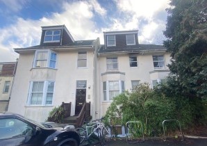 Property for Auction in Sussex & Hampshire - Flat 5 Grove Villa, York Grove, Brighton, BN1 3TT