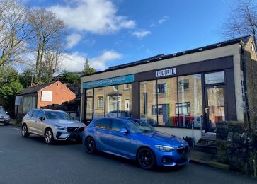 Property for Auction in Manchester - 10 & 10a Kinders Lane, Greenfield, OL3 7BW