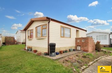 Property for Auction in Cumbria - 468 West Shore Park, Walney, Barrow-In-Furness, Cumbria LA14 3YS