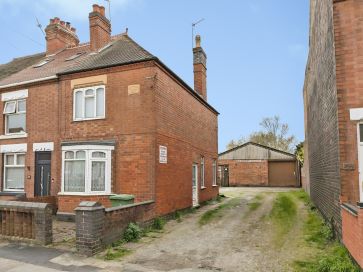 Property for Auction in Coventry & Warwickshire - 51, 51A, 51B Webb Street, Stockingford, Nuneaton, Warwickshire CV10 8JG