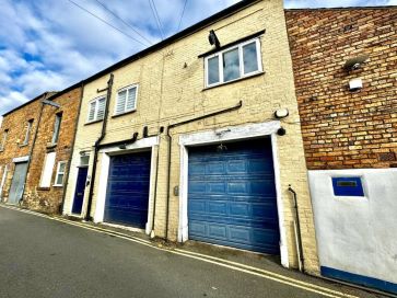 Property for Auction in Hull & East Yorkshire - The Railings, Albemarle Back Road, Scarborough, North Yorkshire, YO11 1YA