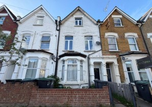 Property for Auction in London - Flat B, 4 Brampton Park Road, Wood Green, London, N22 6BG