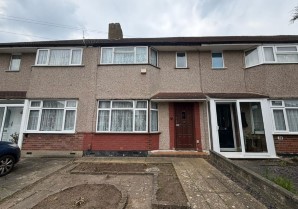 Property for Auction in London - 32 Hillcroft Crescent, Ruislip, Middlesex, HA4 9HN