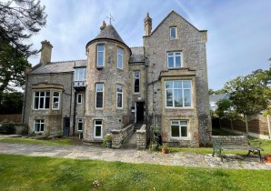 Property for Auction in Sussex & Hampshire - Flat 2 Wellwood House, Wellwood Glade, Ryde, Isle Of Wight, PO33 4HA