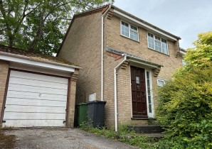 Property for Auction in Sussex & Hampshire - 15 Well Copse Close, Waterlooville, PO8 0HB