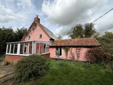 Property for Auction in East Anglia - Cobbs Cottage, Back Lane, Scoulton, Norwich, Norfolk NR9 4AQ
