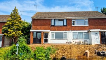 Property for Auction in Bedfordshire and Buckinghamshire - 19 Porlock Drive, Luton, Bedfordshire LU2 9LL