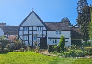 Property for Auction in London - The Coach House, Hadley, Droitwich, Worcestershire, WR9 0AT