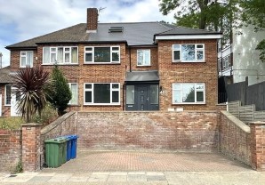 Property for Auction in London - 467A Lordship Lane, Dulwich, London, SE22 8JS